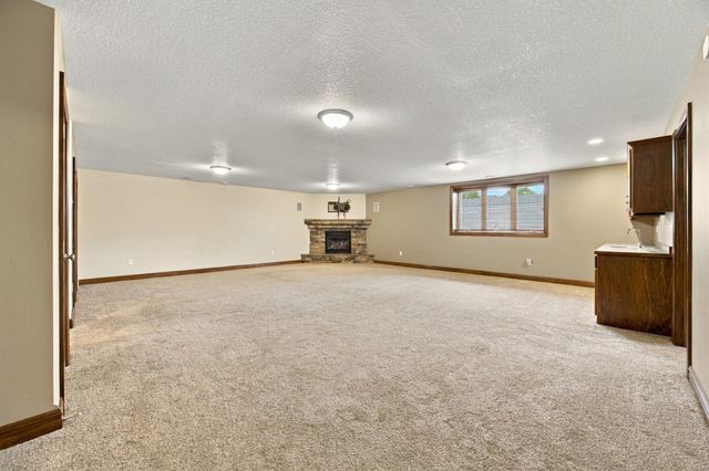 2302 10th Street W, West Fargo, ND 58078