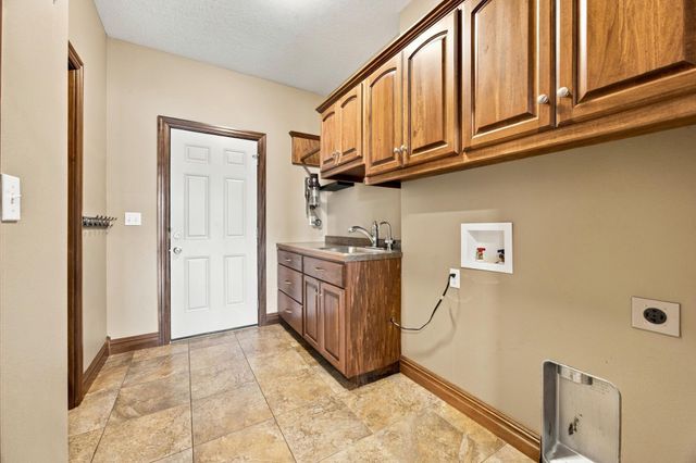 2302 10th Street W, West Fargo, ND 58078