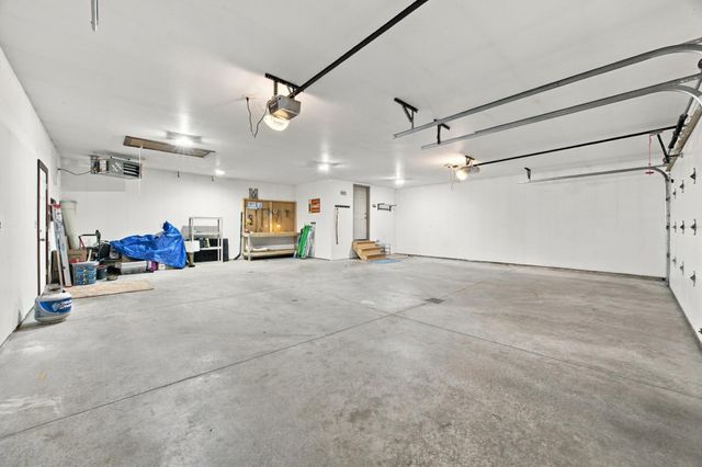 2302 10th Street W, West Fargo, ND 58078
