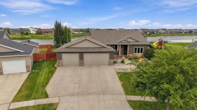 2302 10th Street W, West Fargo, ND 58078