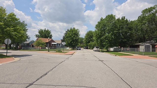 3746 Henry Avenue, Hammond, IN 46327