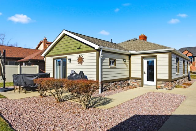 38310 Huron Pointe Drive, Harrison Twp, MI 48045