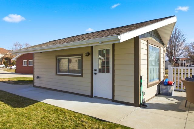 38310 Huron Pointe Drive, Harrison Twp, MI 48045