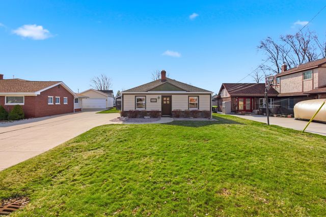 38310 Huron Pointe Drive, Harrison Twp, MI 48045