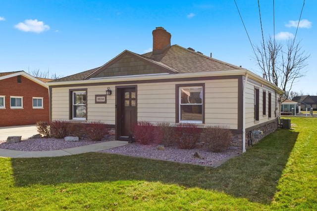 38310 Huron Pointe Drive, Harrison Twp, MI 48045