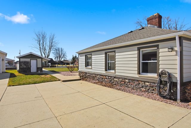 38310 Huron Pointe Drive, Harrison Twp, MI 48045