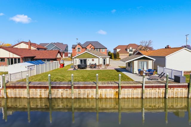 38310 Huron Pointe Drive, Harrison Twp, MI 48045