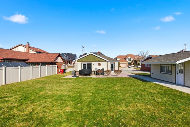 38310 Huron Pointe Drive, Harrison Twp, MI 48045