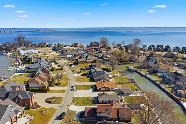 38310 Huron Pointe Drive, Harrison Twp, MI 48045