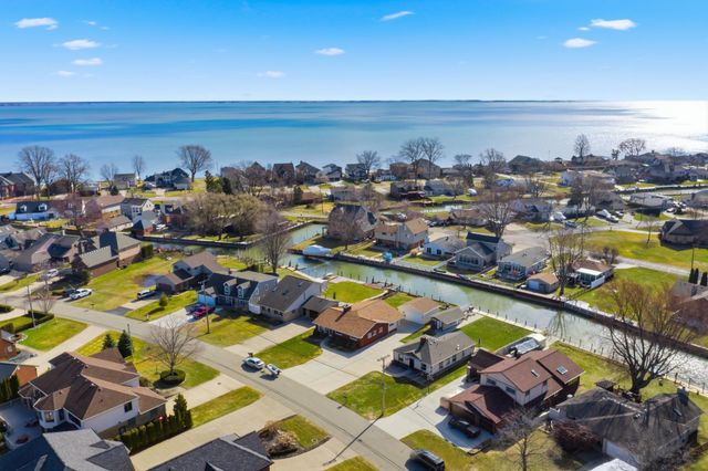 38310 Huron Pointe Drive, Harrison Twp, MI 48045