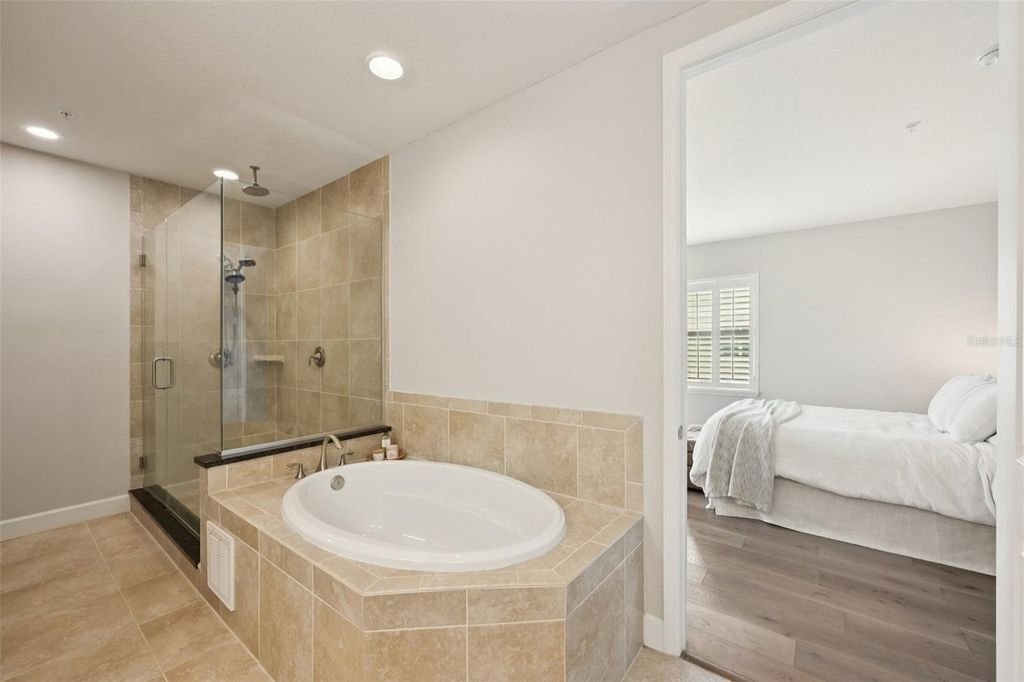 Image 28 of property listing at 3420 77TH STREET W 101, Bradenton, FL 34209