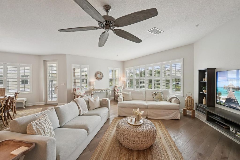 Image 4 of property listing at 3420 77TH STREET W 101, Bradenton, FL 34209