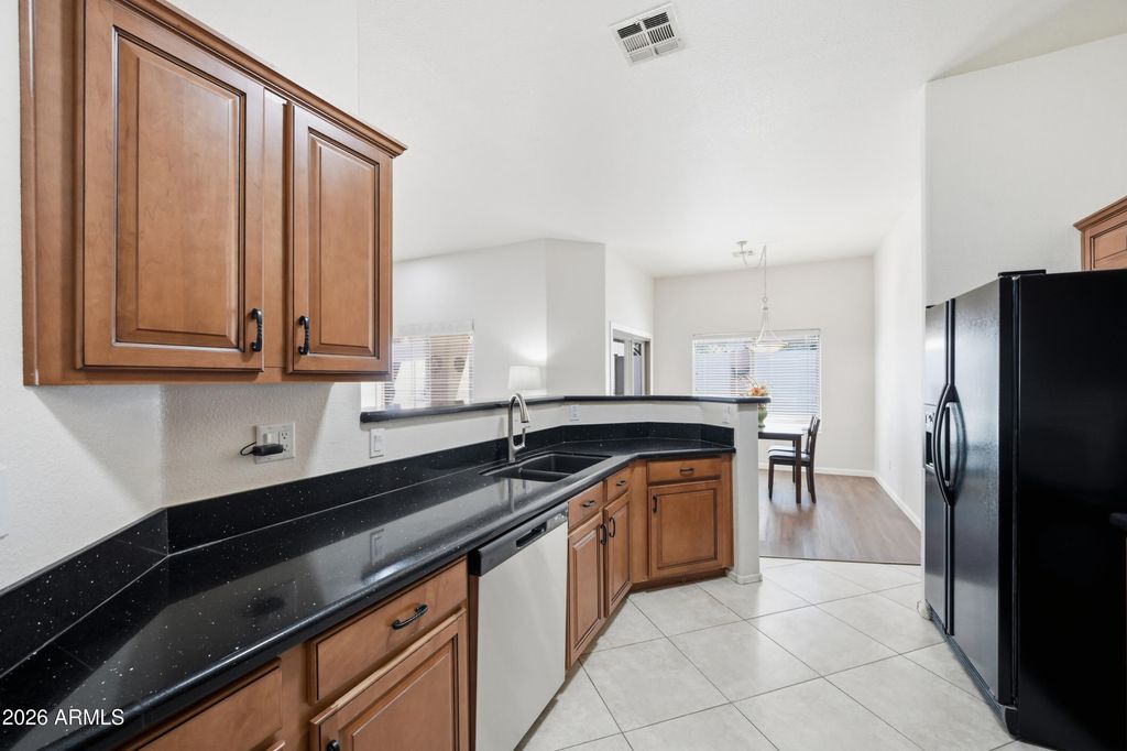 Image 12 of property listing at 6720 E ENCANTO Street 60, Mesa, AZ 85205