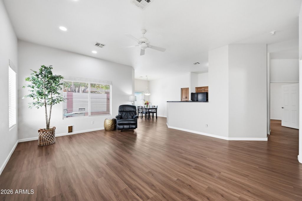 Image 6 of property listing at 6720 E ENCANTO Street 60, Mesa, AZ 85205