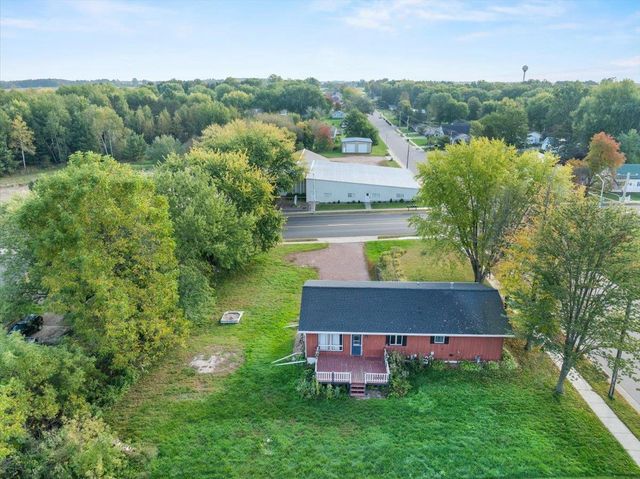104 W BEGLEY STREET, Greenwood, WI 54437