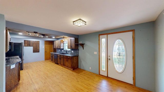 104 W BEGLEY STREET, Greenwood, WI 54437