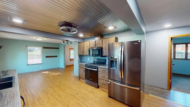 104 W BEGLEY STREET, Greenwood, WI 54437