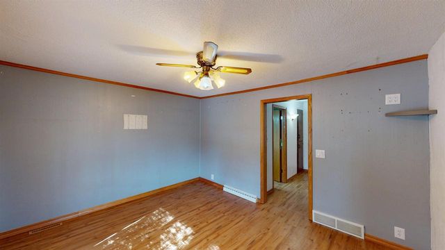 104 W BEGLEY STREET, Greenwood, WI 54437