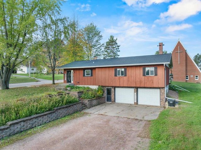 104 W BEGLEY STREET, Greenwood, WI 54437