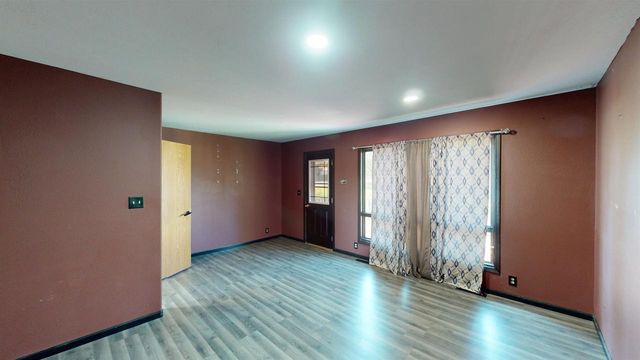 104 W BEGLEY STREET, Greenwood, WI 54437