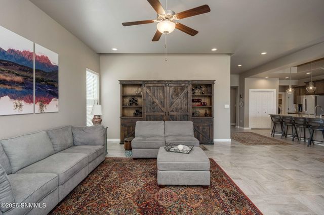 4641 Azure Hills Road, Las Cruces, NM 88011