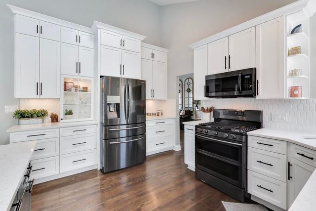 1110 Cedar Creek Drive, Lake Zurich, IL 60047