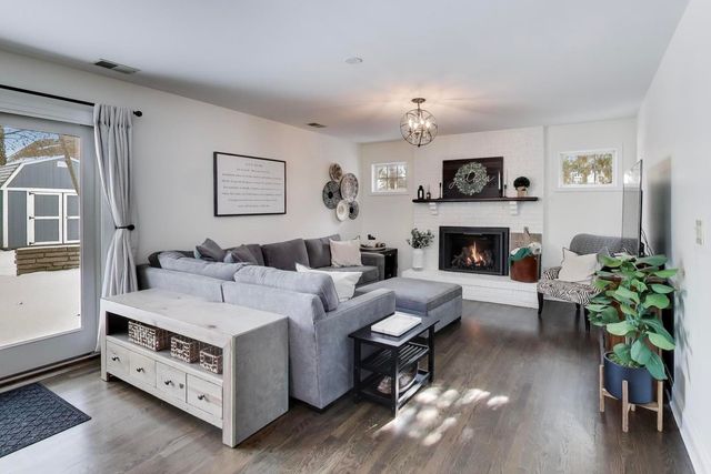 1110 Cedar Creek Drive, Lake Zurich, IL 60047