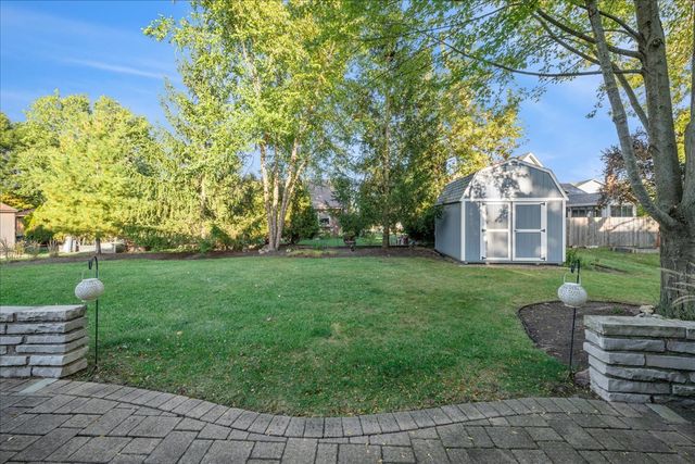 1110 Cedar Creek Drive, Lake Zurich, IL 60047