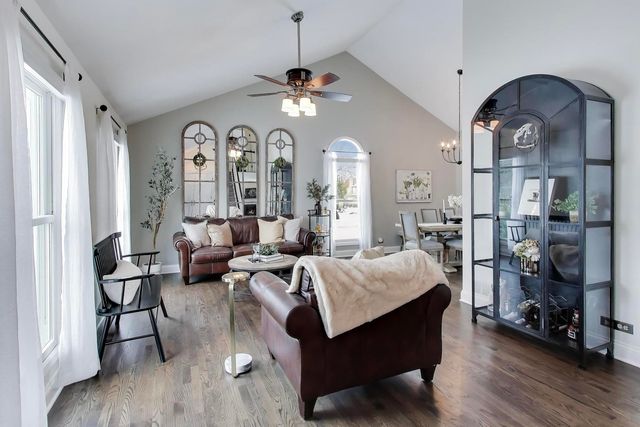 1110 Cedar Creek Drive, Lake Zurich, IL 60047