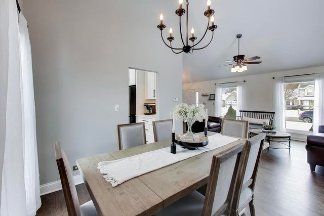 1110 Cedar Creek Drive, Lake Zurich, IL 60047