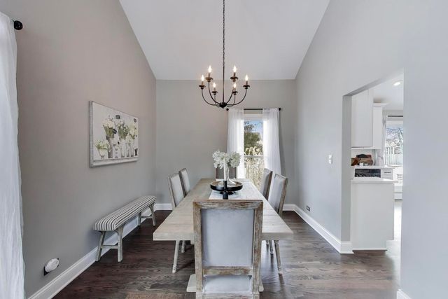 1110 Cedar Creek Drive, Lake Zurich, IL 60047