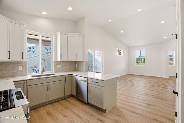 2142 W Cholet Ln, Coeur D'alene, ID 83815