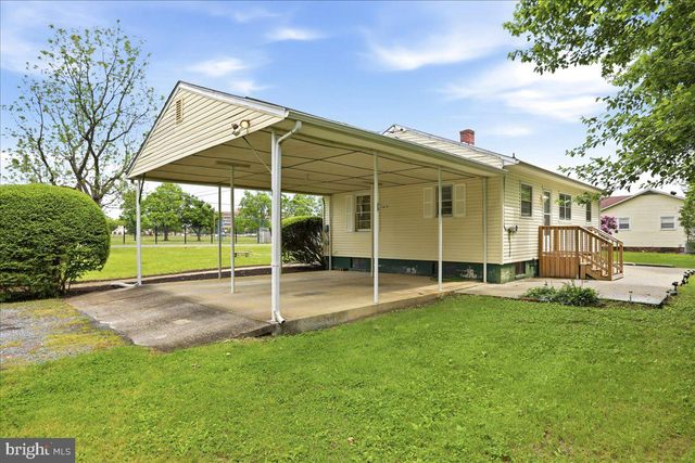 148 BAKER RD, Martinsburg, WV 25405