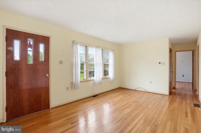 148 BAKER RD, Martinsburg, WV 25405