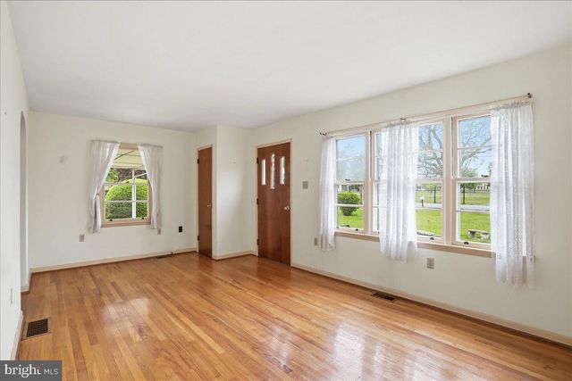 148 BAKER RD, Martinsburg, WV 25405