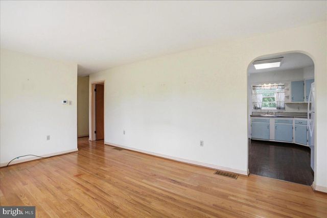 148 BAKER RD, Martinsburg, WV 25405