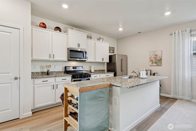 28510 78th Avenue NW, Stanwood, WA 98292