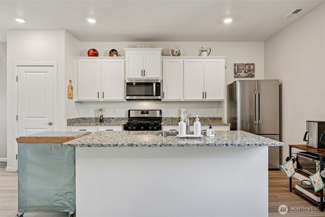 28510 78th Avenue NW, Stanwood, WA 98292