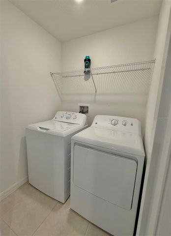 8217 CRESCENT OAKS DRIVE, New Port Richey, FL 34655