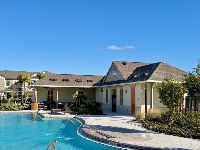 8217 CRESCENT OAKS DRIVE, New Port Richey, FL 34655