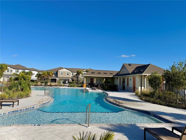 8217 CRESCENT OAKS DRIVE, New Port Richey, FL 34655