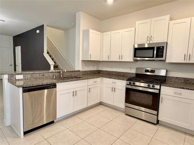 8217 CRESCENT OAKS DRIVE, New Port Richey, FL 34655