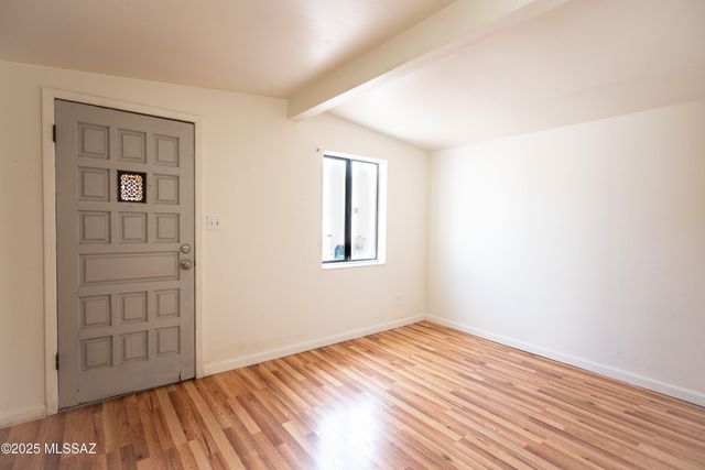 2506 E Seneca Street, Tucson, AZ 85716