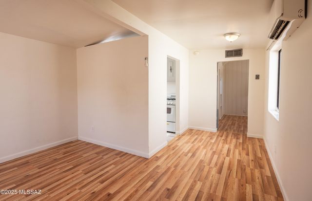 2506 E Seneca Street, Tucson, AZ 85716