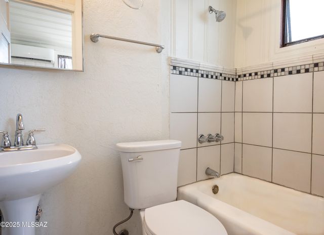 2506 E Seneca Street, Tucson, AZ 85716