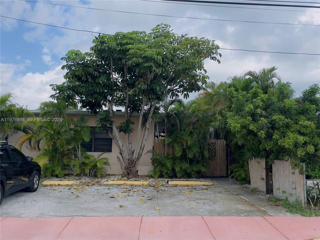 807 86th St 805, Miami Beach, FL 33141