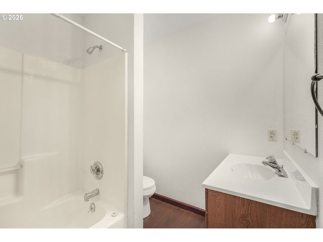 405 Ne 115TH Cir, Vancouver, WA 98685