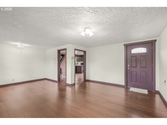 405 Ne 115TH Cir, Vancouver, WA 98685