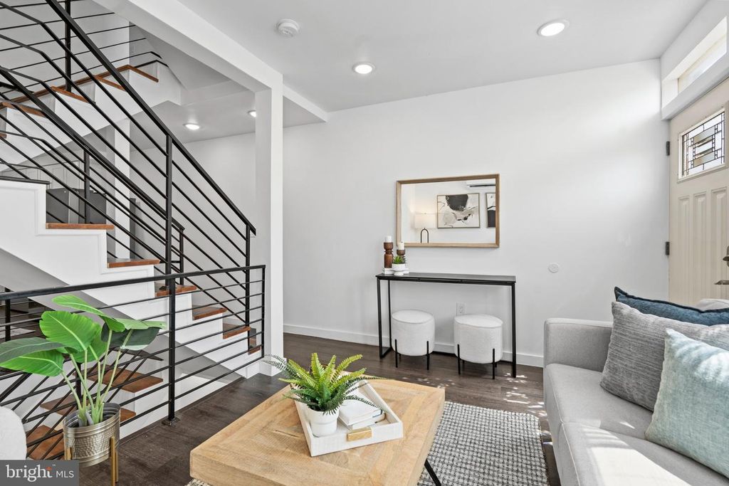 39 W WILDEY ST, PHILADELPHIA, PA 19123 — photo 5