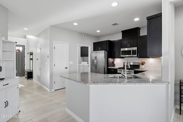10608 HIDDEN CHAPEL Place, El Paso, TX 79924